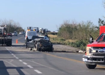 Terrible encontronazo entre unidad y “micro” deja ¡2 MUERTOS! en Reynosa