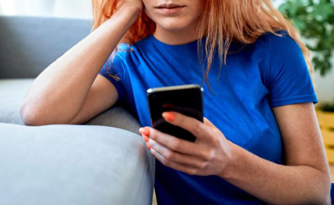 Activan línea de atención al suicidio en España y recibe más de mil llamadas en el primer día
