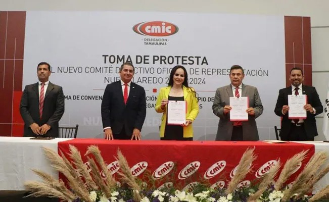 Alcaldesa de NLD toma protesta a Comité Directivo de CMIC