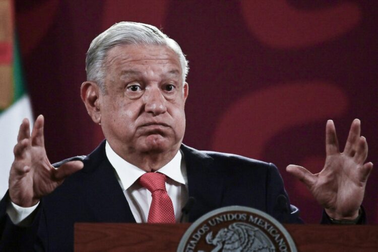 López Obrador acusa hackeo en filtración de datos de periodistas de ‘La Mañanera’