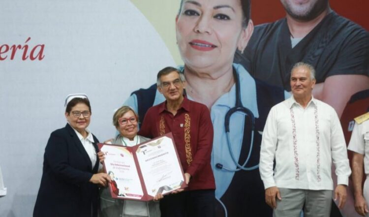 Reconoce Américo labor del personal de enfermería: es la profesión más humanista