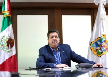 Diputados de Morena denuncian a ex gobernador Cabeza de Vaca por extorsión y ‘huachicol’